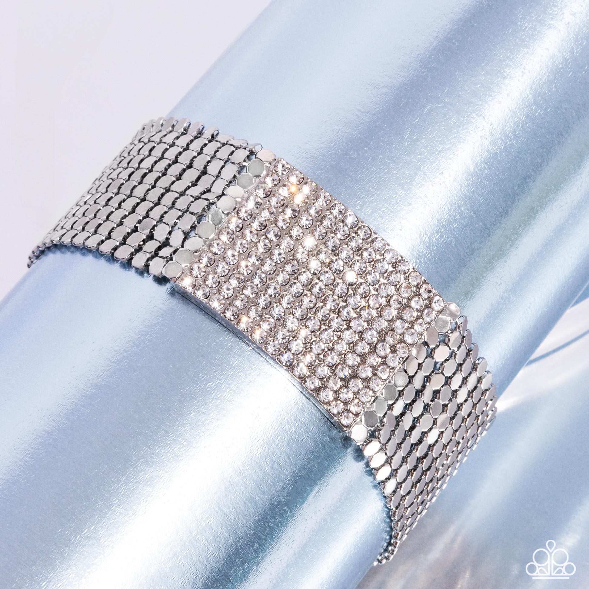 74829_22-191023-white_1